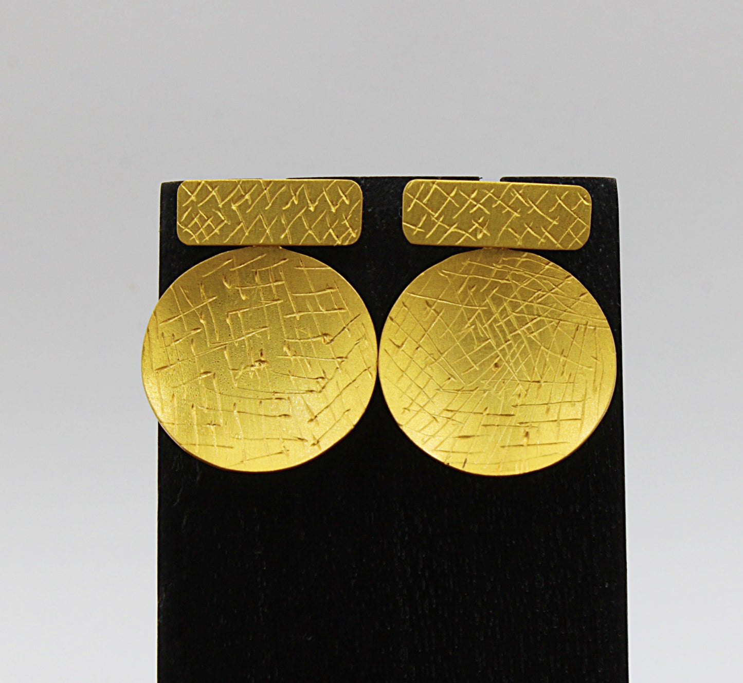 2-in-1 gold-plated earrings - Design with character