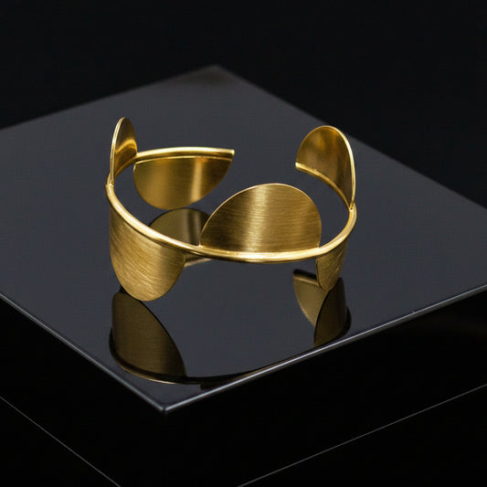 Brazalete IMPERIA bañado en oro - Diseño con carácter