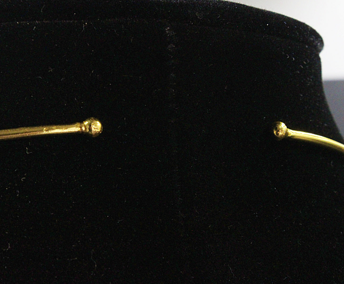 DECO choker with 18kt gold plated pendant
