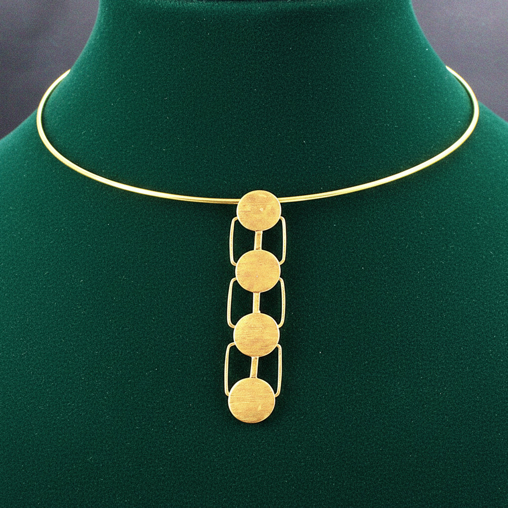 DECO choker with 18kt gold plated pendant