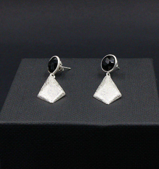 Vintage-Ohrringe mit schwarzem Onyx-Halbedelstein