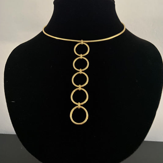 DECO-Halsband mit 18-karätigem vergoldetem Anhänger