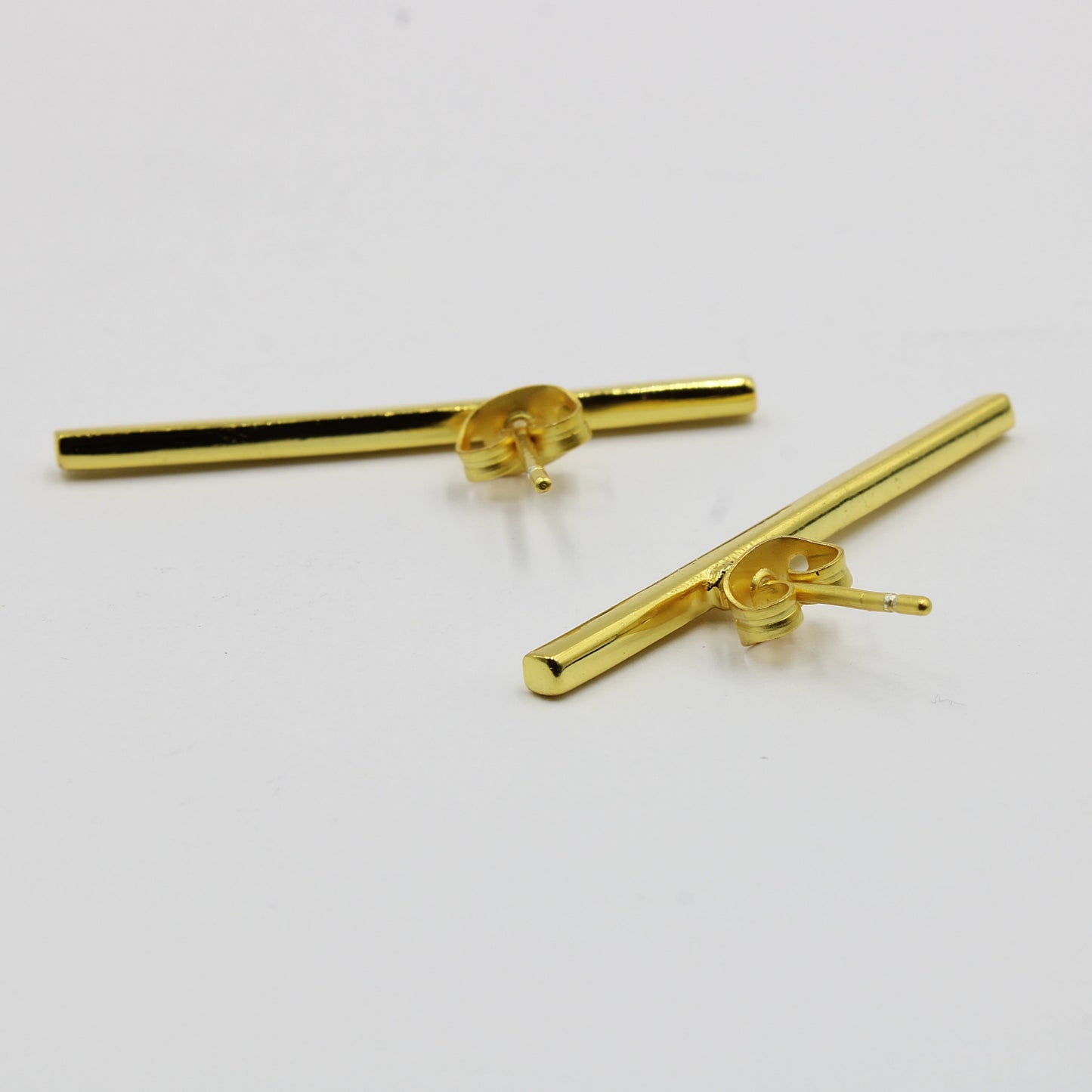 Minimalist gold-plated earrings
