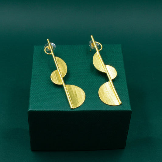 Pendientes IMPERIA bañados en oro - Diseño con carácter