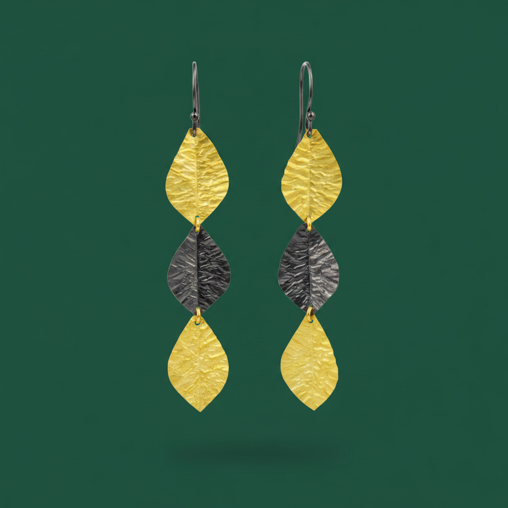 EARRINGS WITH THREE LEAVES PLATED IN GOLD AND RHODIUM
