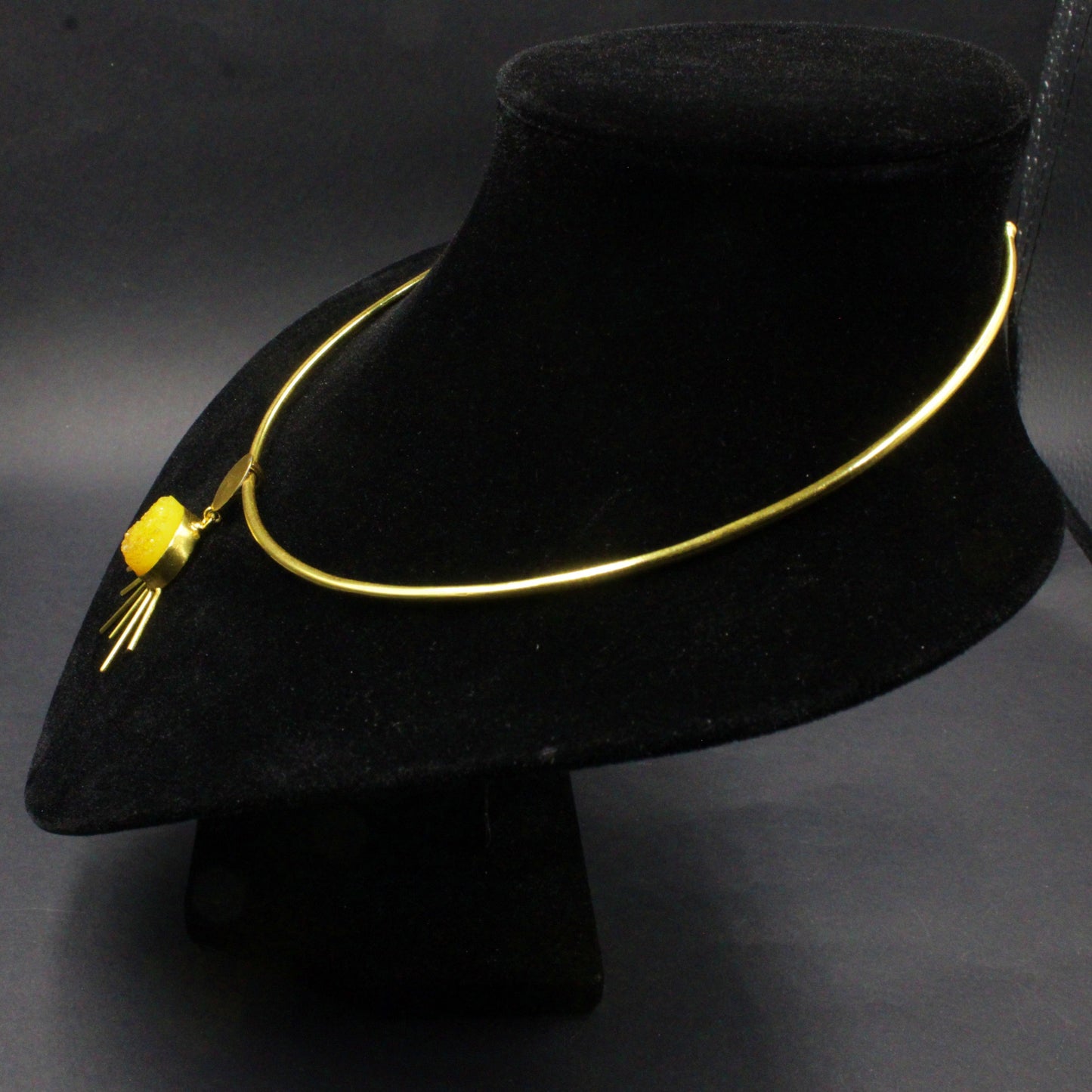 SOL choker with yellow quartz pendant plated in 18kt gold