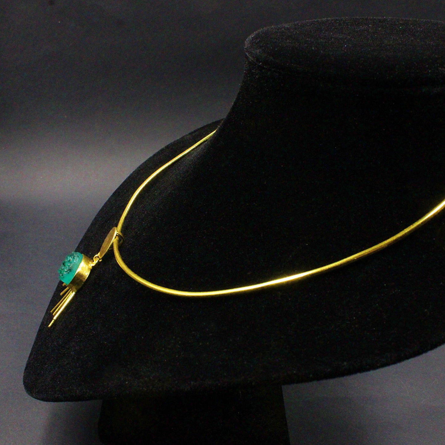 SOL choker with green quartz pendant plated in 18kt gold