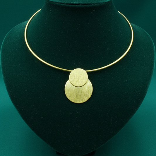 Gargantilla ECLIPSE con colgante bañada en oro - Diseño con carácter