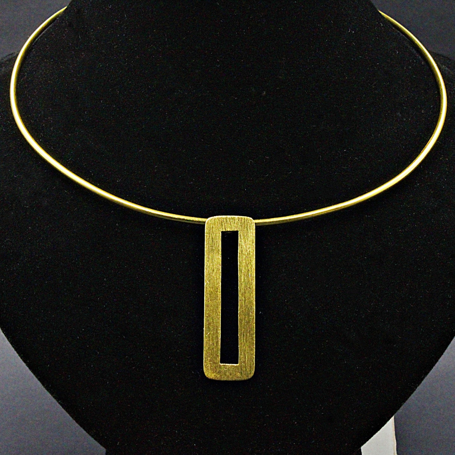 IMPERIA choker with 18kt gold plated pendant