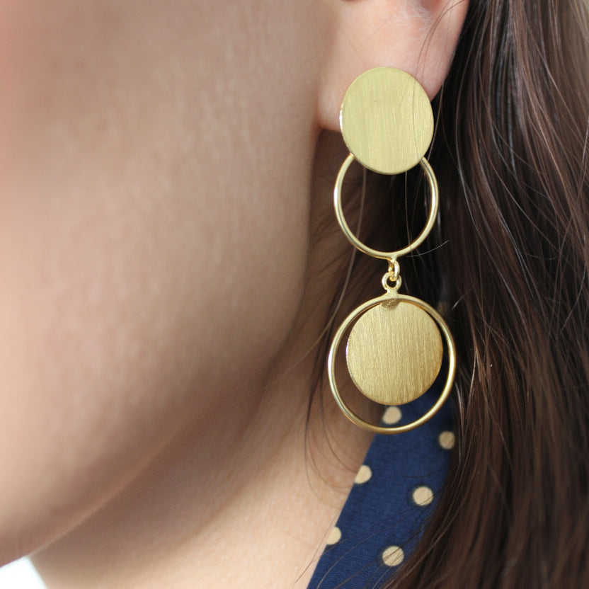 Pendientes VIGATTA bañados en oro - Diseño con carácter