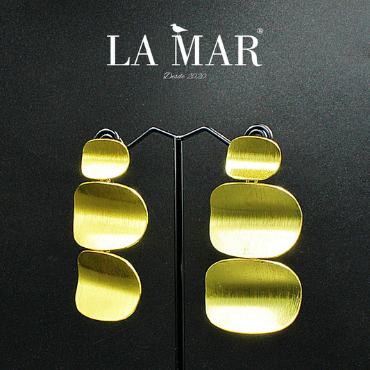 BOÎTE earrings plated in 18kt gold