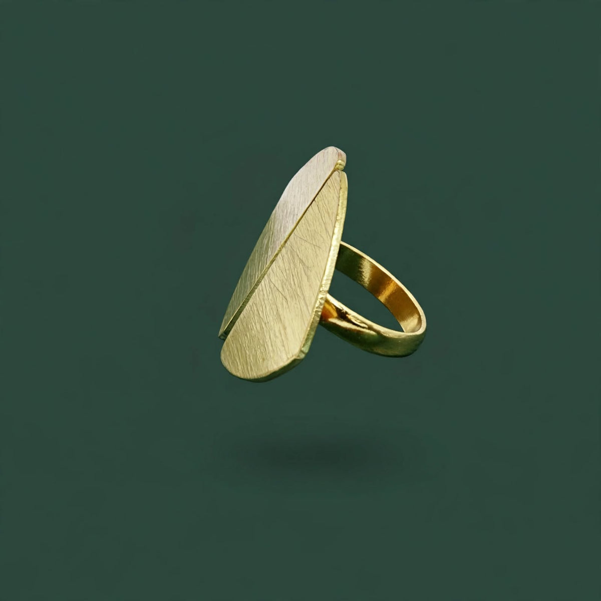 Anillo PISCIS bañado en oro