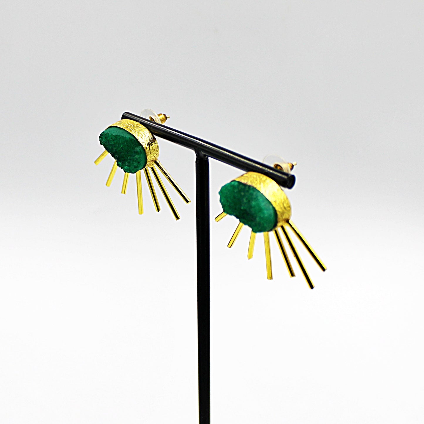 Pendientes SOL con cuarzo verde bañados en oro