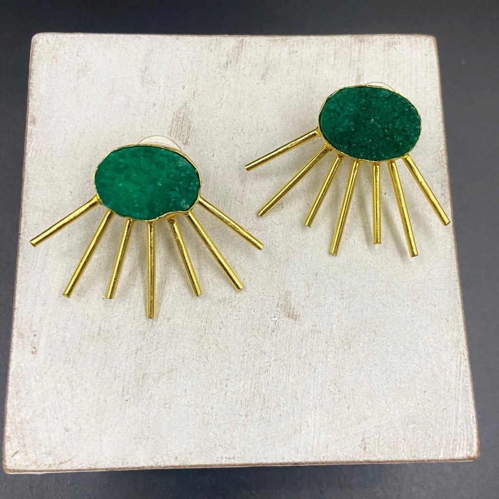 Pendientes SOL con cuarzo verde bañados en oro
