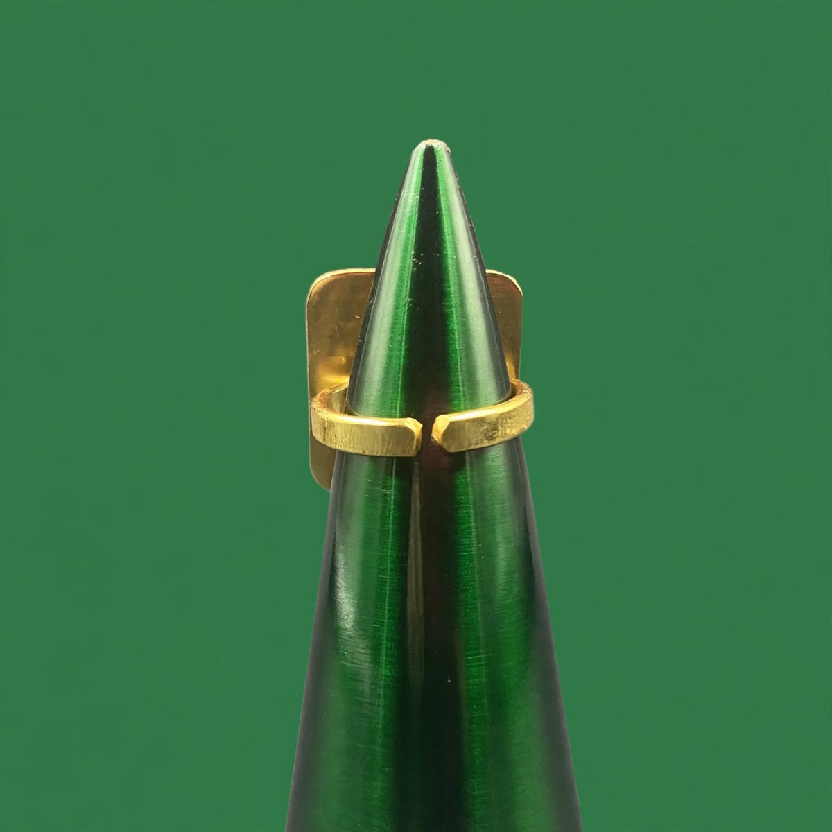 Anillo NIZA bañado en oro - Diseño con carácter