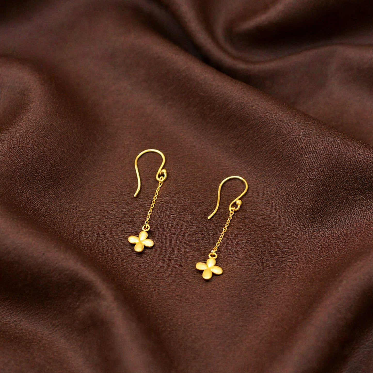 Pendientes FLOR con flor bañados en oro